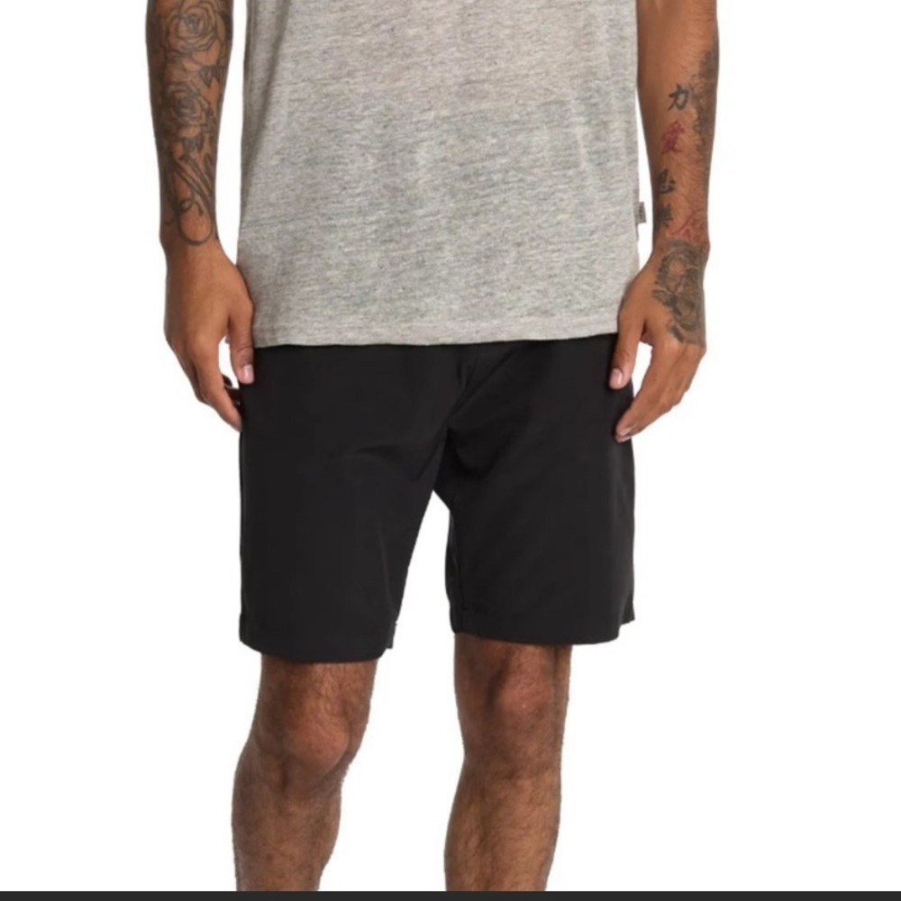 ONIA  4-Way Stretch Chambray Versatility Shorts